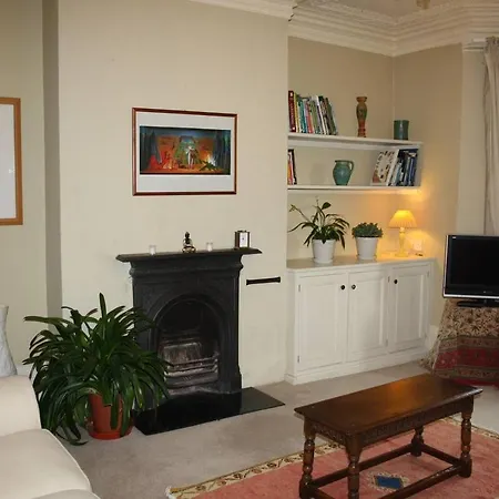 Relaxing, Spacious House With Gardens In Redland Casa de Férias