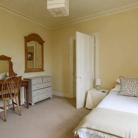 Relaxing, Spacious House With Gardens In Redland Casa de Férias Bristol