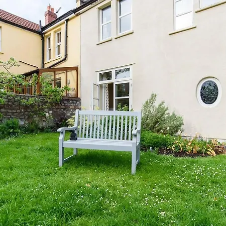 Relaxing, Spacious House With Gardens In Redland * Bristol