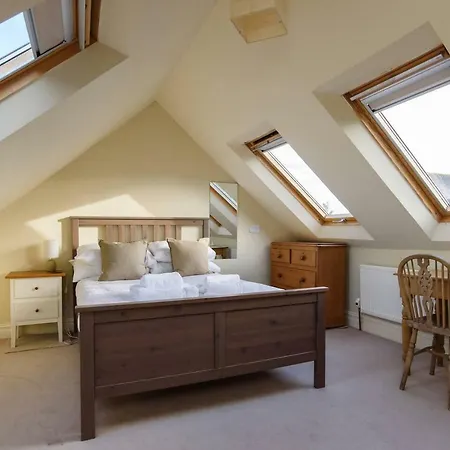 Casa de Férias Relaxing, Spacious House With Gardens In Redland Bristol