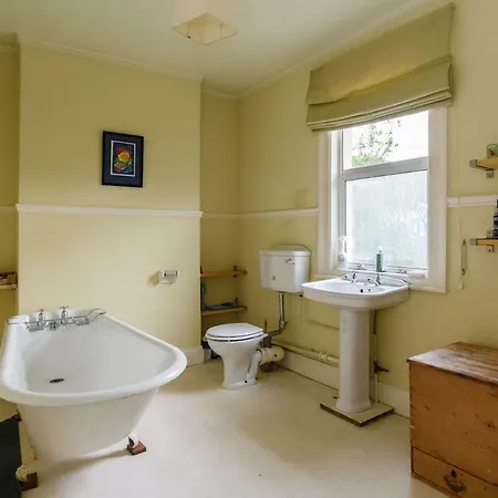 Relaxing, Spacious House With Gardens In Redland Casa de Férias Bristol