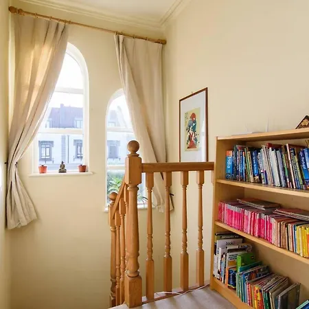 Relaxing, Spacious House With Gardens In Redland *